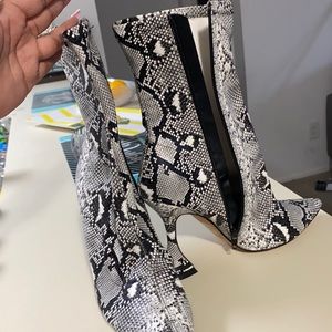 Ankle booties snake skin